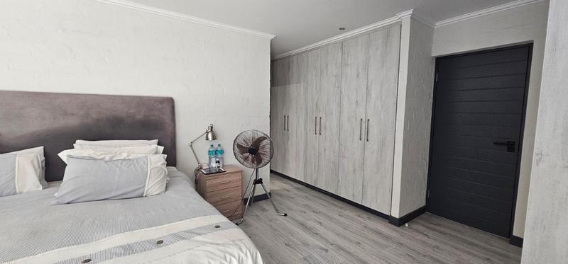 3 Bedroom Property for Sale in Calypso Beach Western Cape